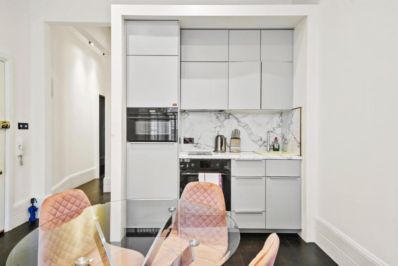 1 & 2 Bed Cosy Apartments Next To Earls Court Free Wifi Londen Buitenkant foto