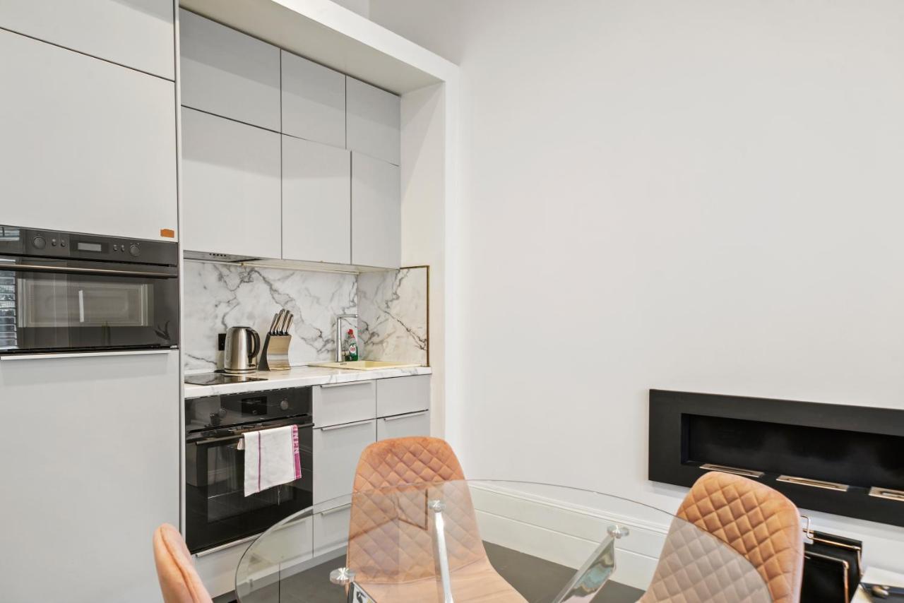 1 & 2 Bed Cosy Apartments Next To Earls Court Free Wifi Londen Buitenkant foto